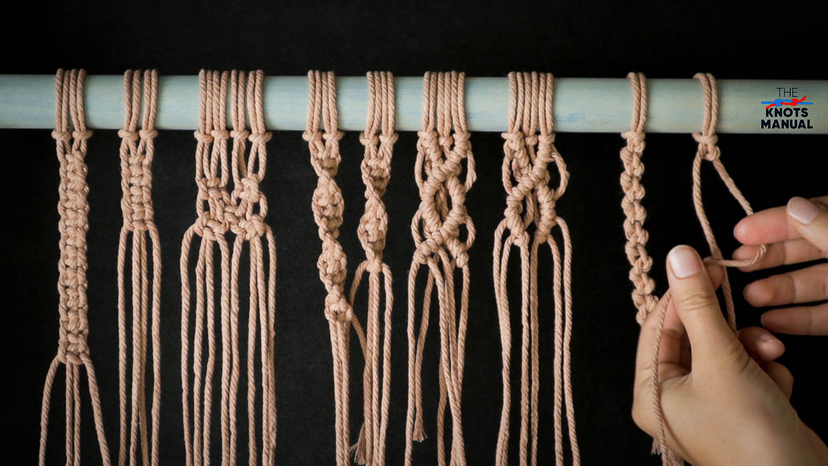 Alternating Macrame Half Hitch Knot Step 3