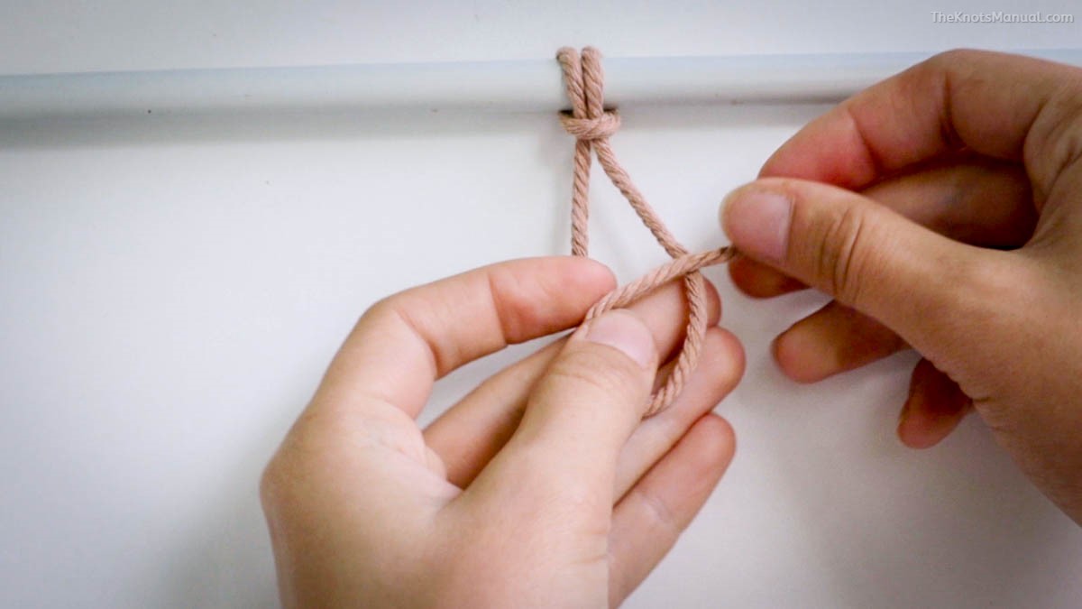Figure 8 End Knot Step 1