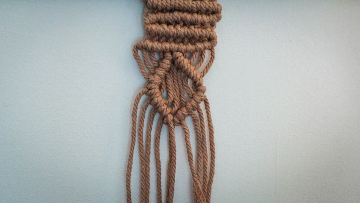 Half Hitch Knot (Macrame) Step 7