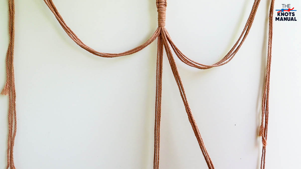 Macrame Plant Pot Hanger Free DIY Pattern - step 26